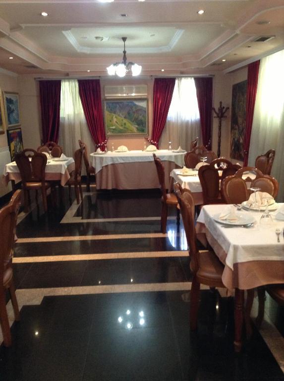 Art Hotel Nirvana Tirana Restaurante foto